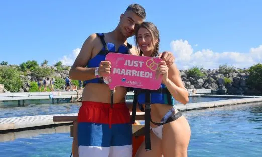 slider-mexico-couple-honeymoon-just-married