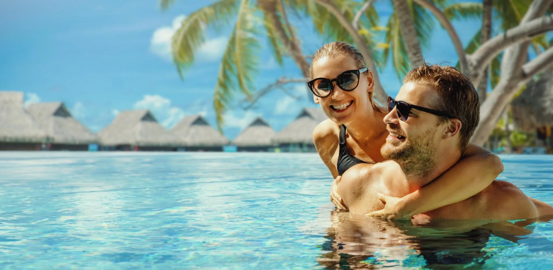 slider-mexico-beach-honeymoon-couple