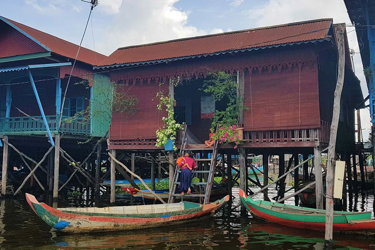 cambodia-asia-river-houses