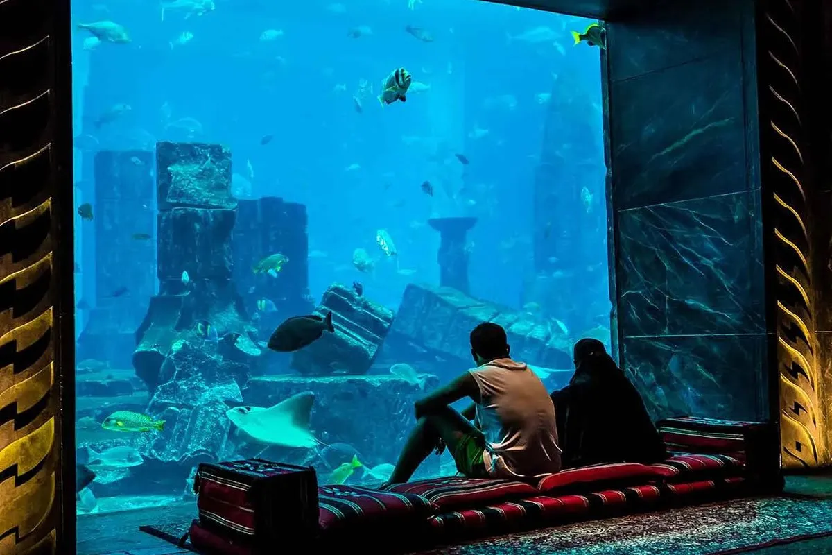 dubai-asia-hotel-aquarium