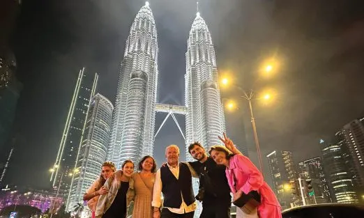 kuala-lumpur-petronas-towers-antonis-slider-pckgs-1920×940