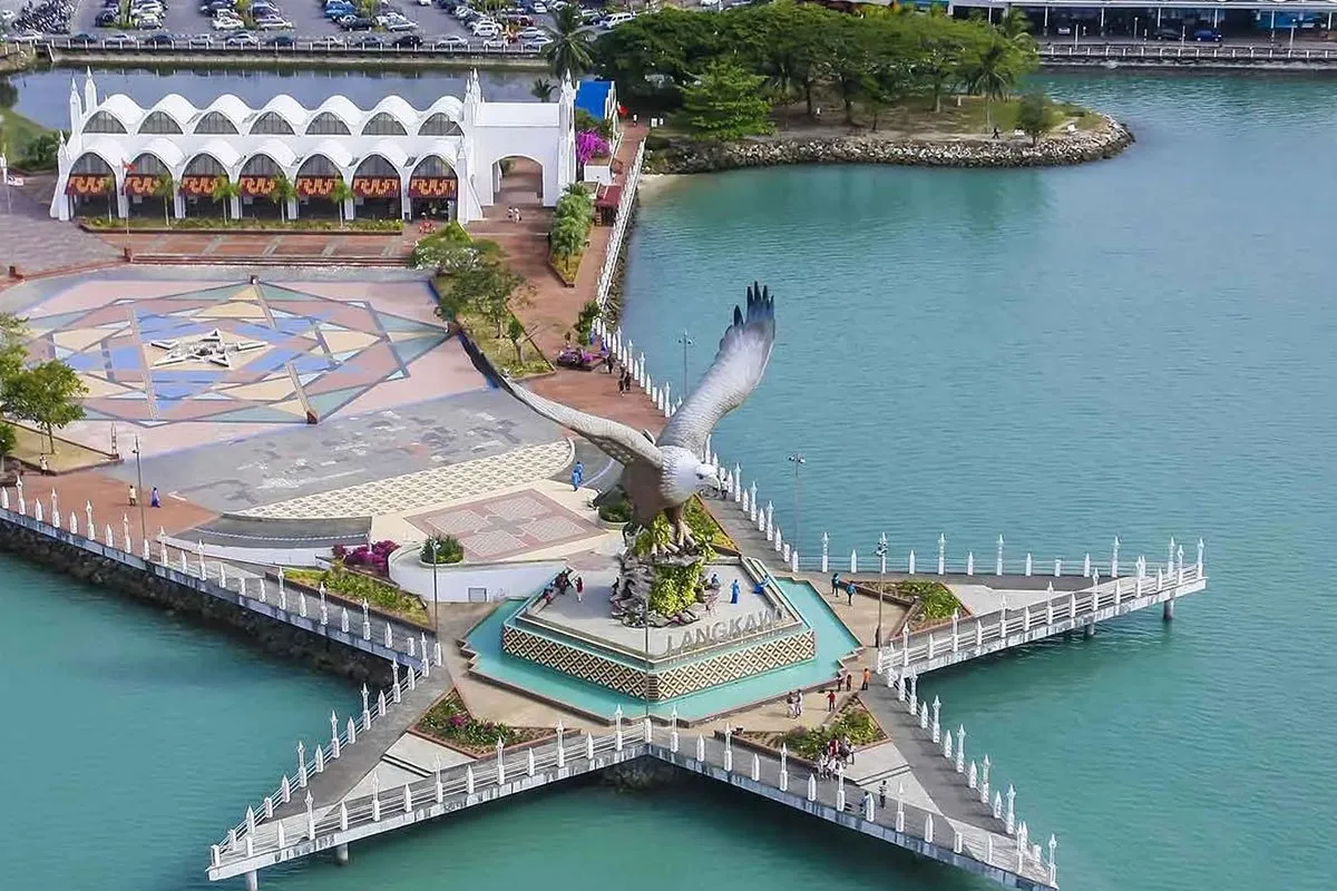 langkawi-asia-eagle-statue