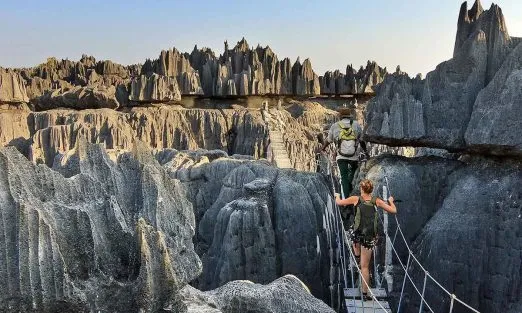 madagascar-africa-rocks-bridge