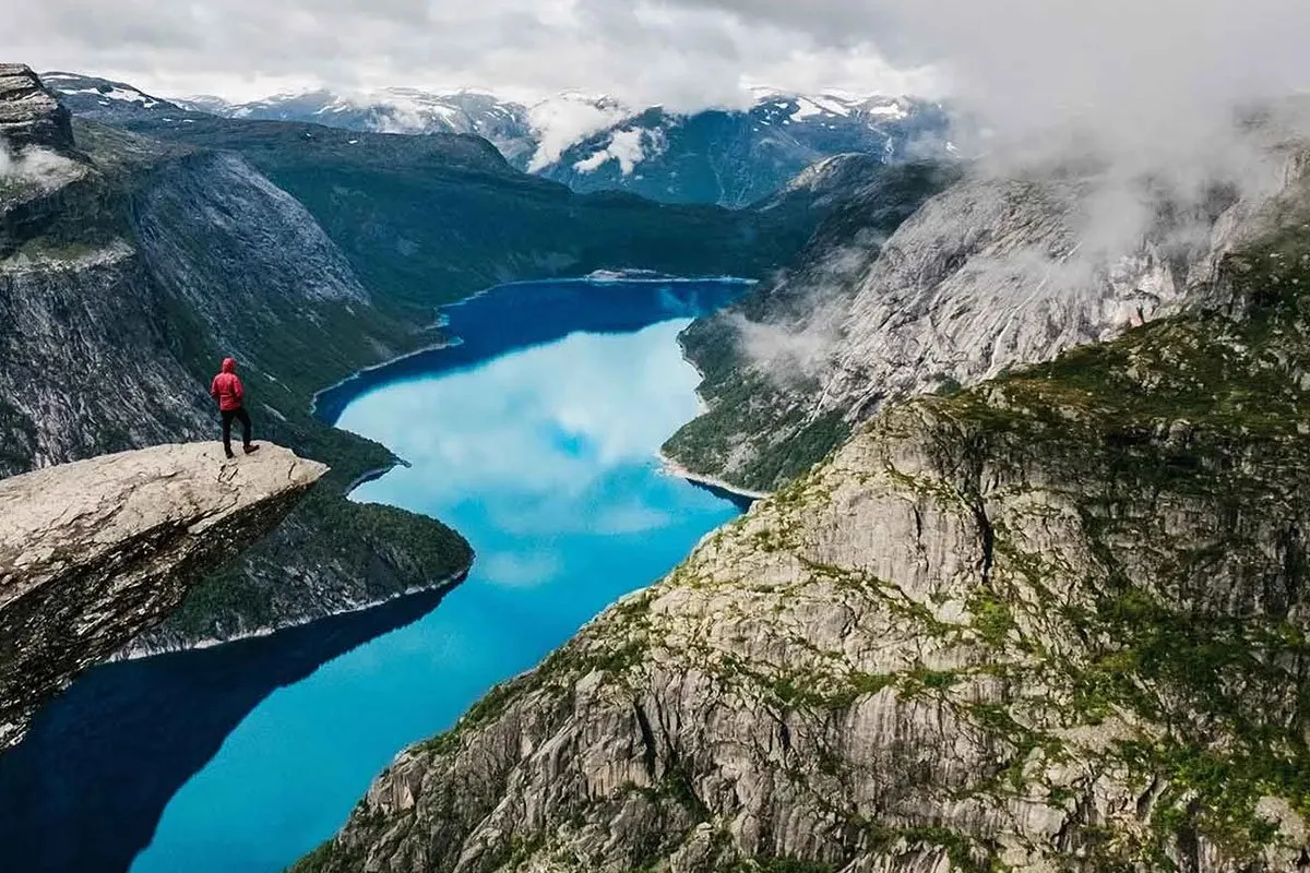 norway-europe-cloud-mountains