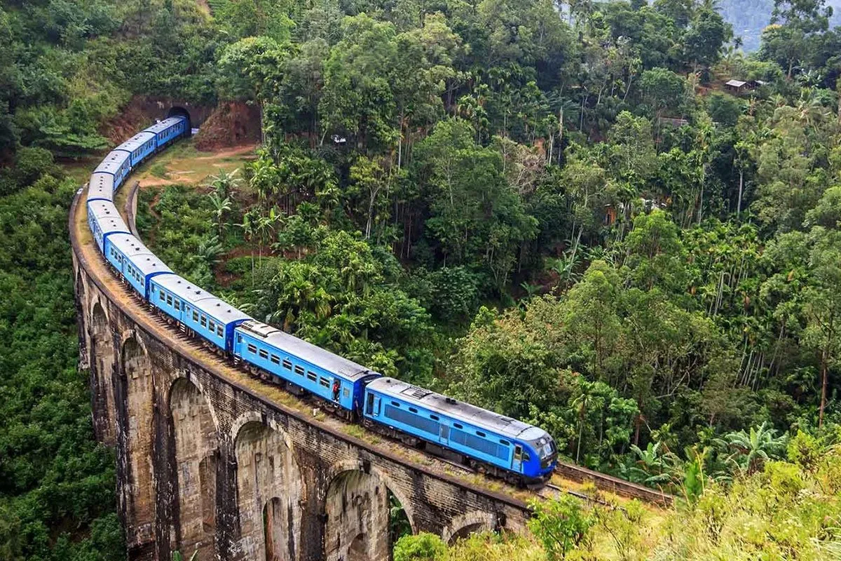 sri-lanka-asia-train