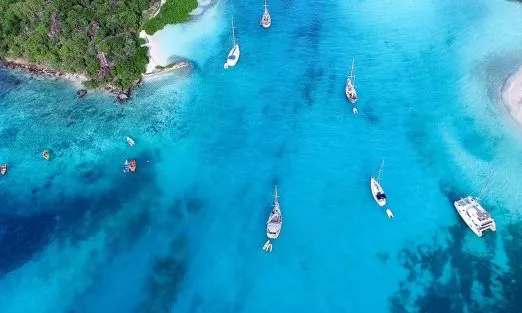 st-vincent-grenadines-central-america-caribbean-coast-boats