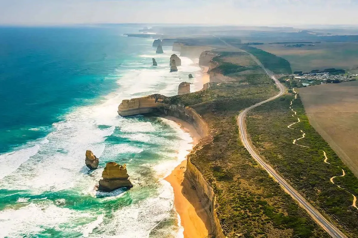 sydney-oceania-cliffs