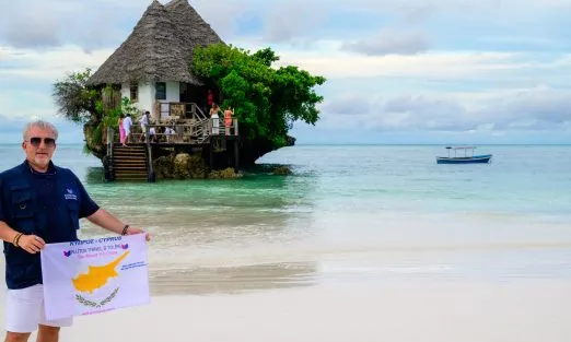 zanzibar-rock-restaurant-antonis-slider-pckgs-1920×940