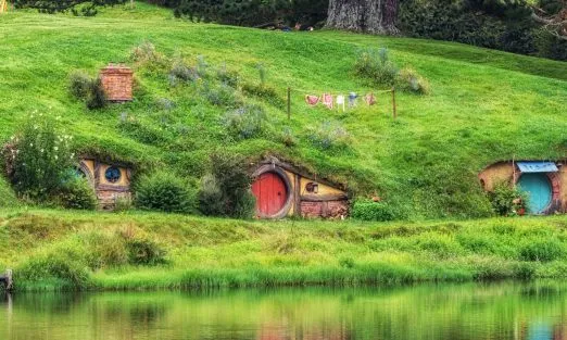 new-zealand-auckland-hobbiton-slider (2)