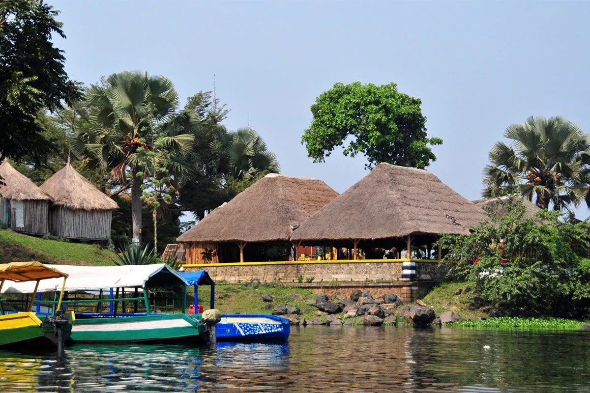 uganda-africa-lake-boats